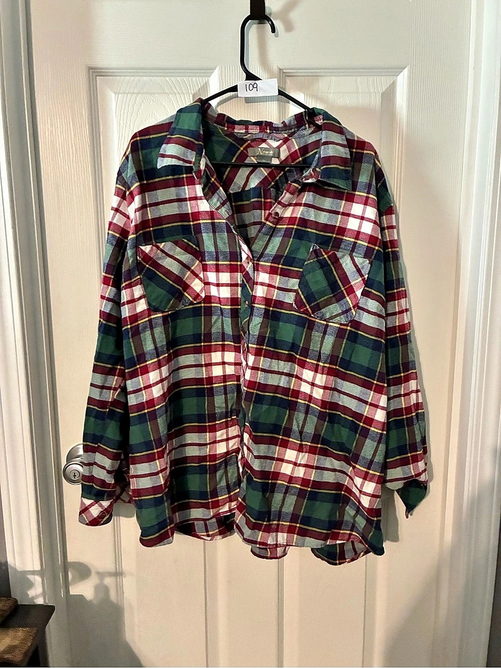 Natural Reflections Plaid Button Down Shirt in Green & Red Small